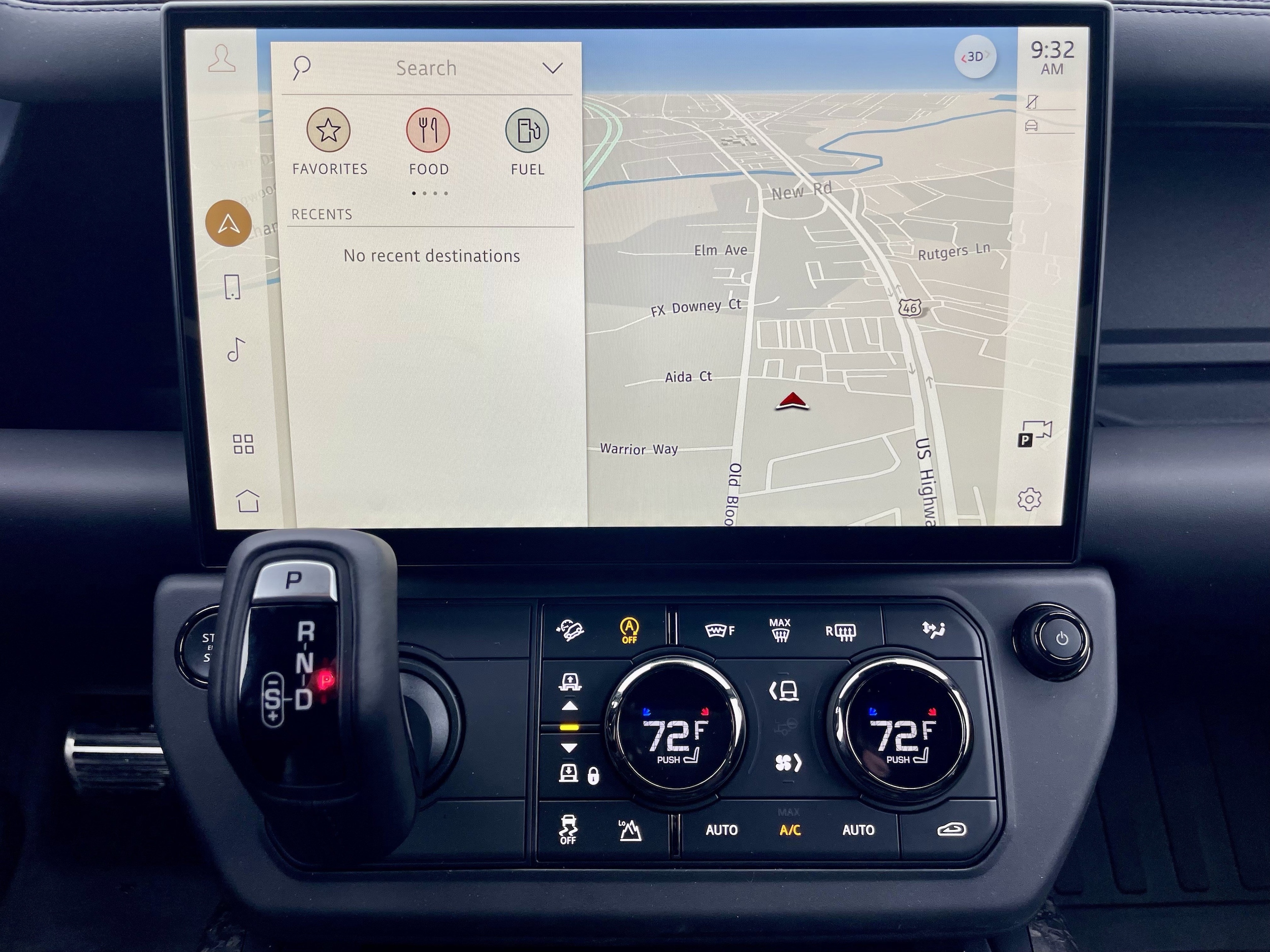 2026 Land Rover Defender OCTA Black - Photo 26