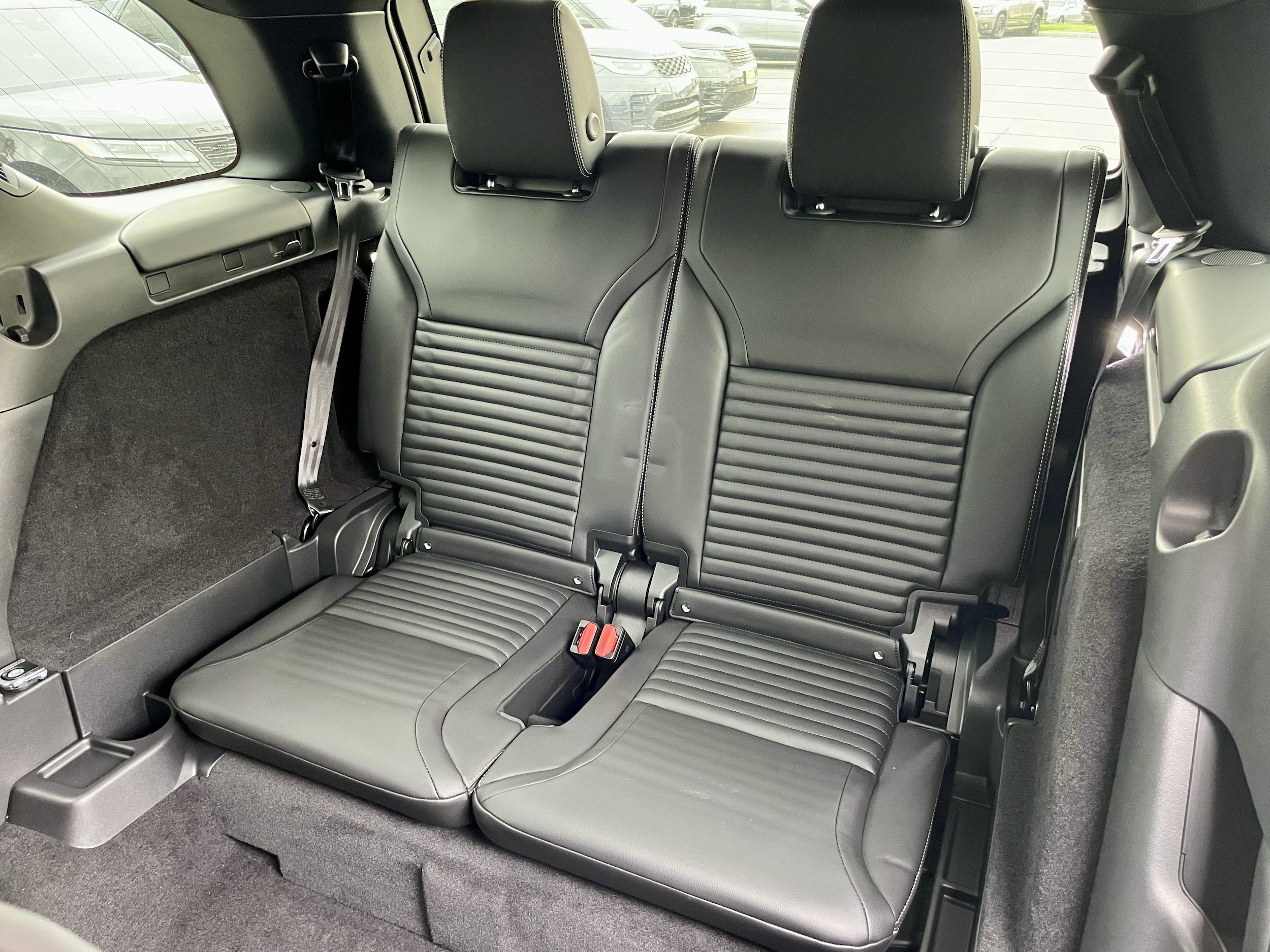 2026 Land Rover Discovery Gemini Edition - Photo 32