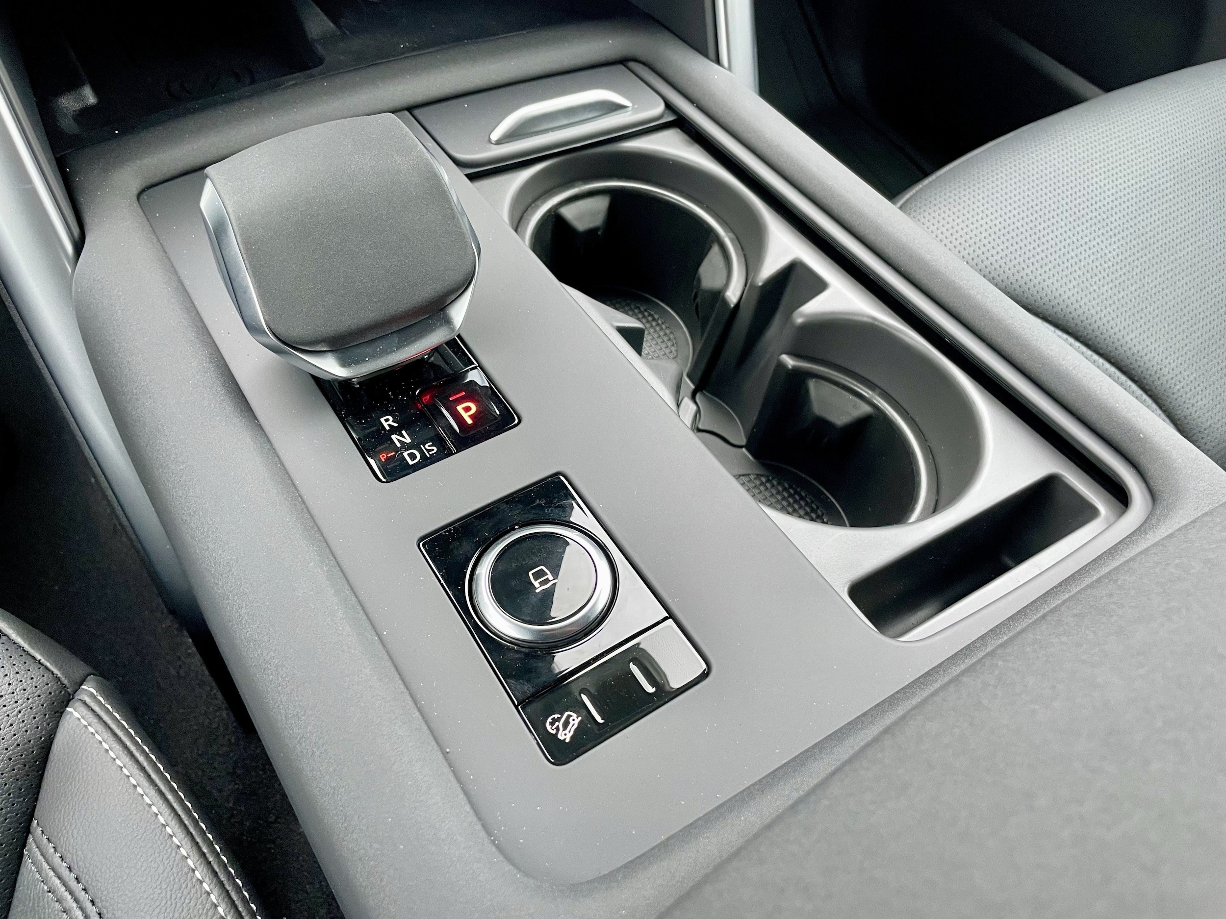2026 Land Rover Discovery Gemini Edition - Photo 20