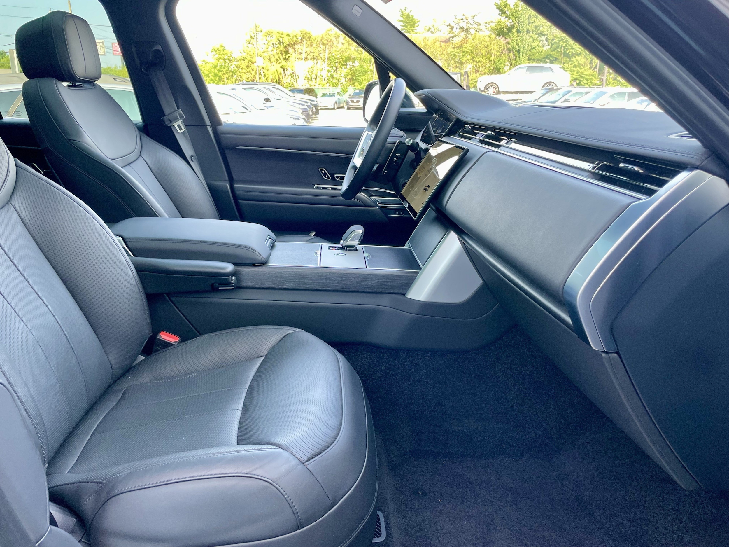 2025 Land Rover Range Rover SE - Photo 15