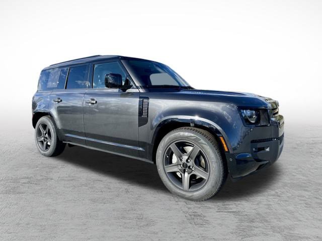 2026 Land Rover Defender X-Dynamic SE photo 3