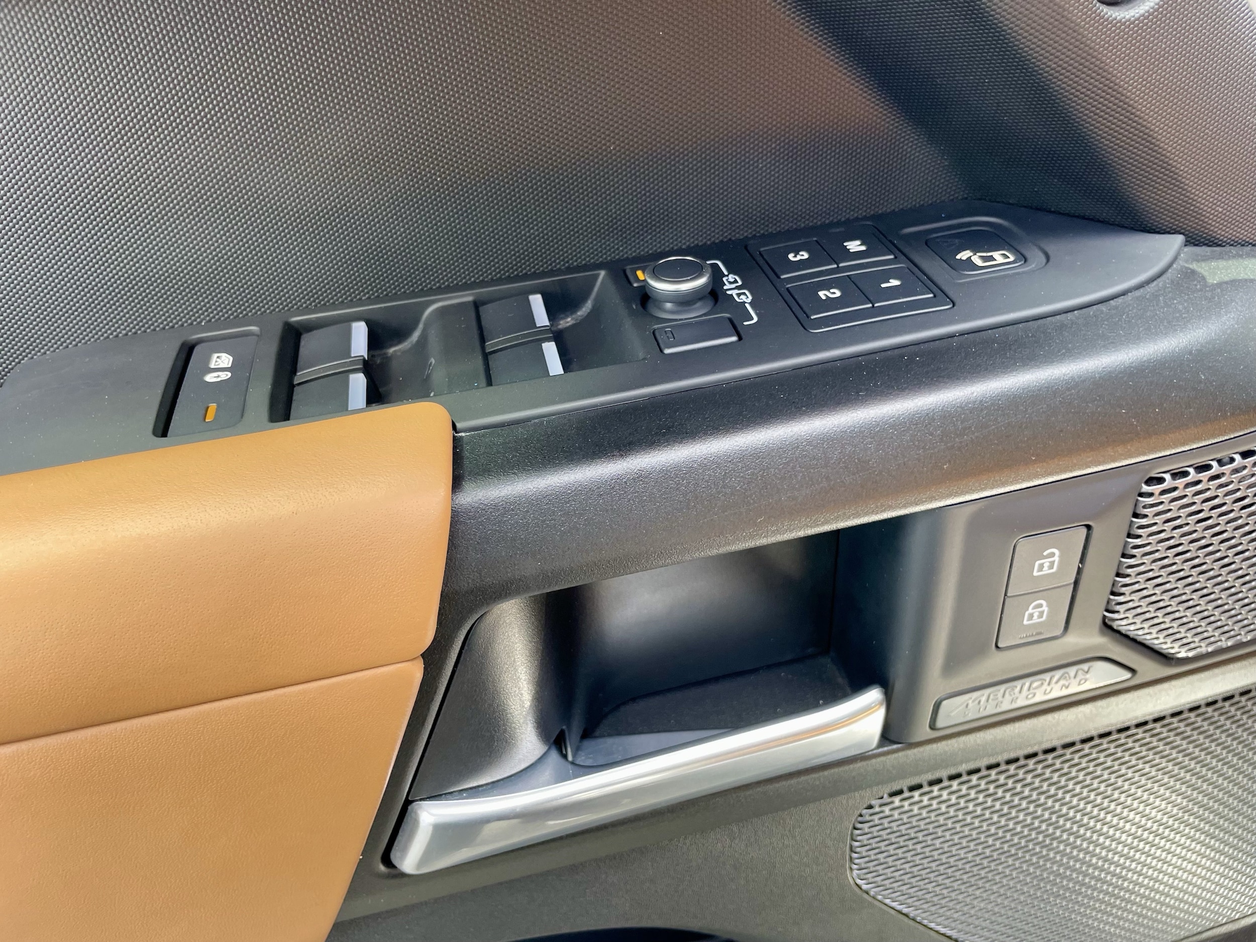 2023 Land Rover Defender V8 - Photo 12