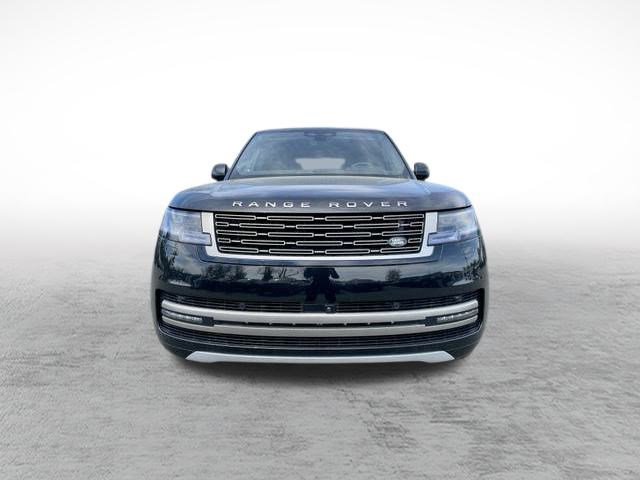 2025 Land Rover Range Rover SE photo 2