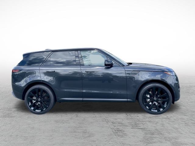 2025 Land Rover Range Rover Sport SE photo 2