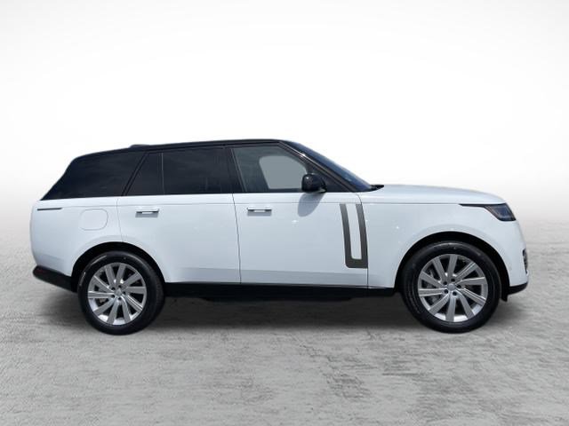 2025 Land Rover Range Rover SE photo 4