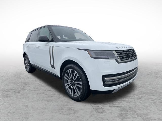 2025 Land Rover Range Rover SE photo 3