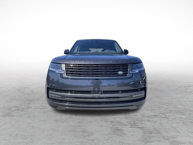2025 Land Rover Range Rover SE photo 2