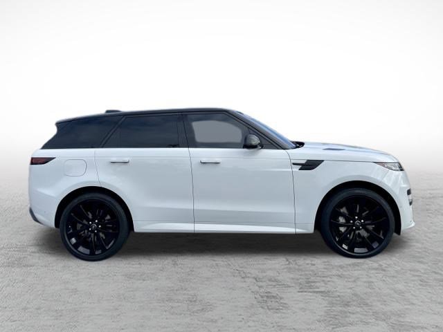 2025 Land Rover Range Rover Sport SE photo 4