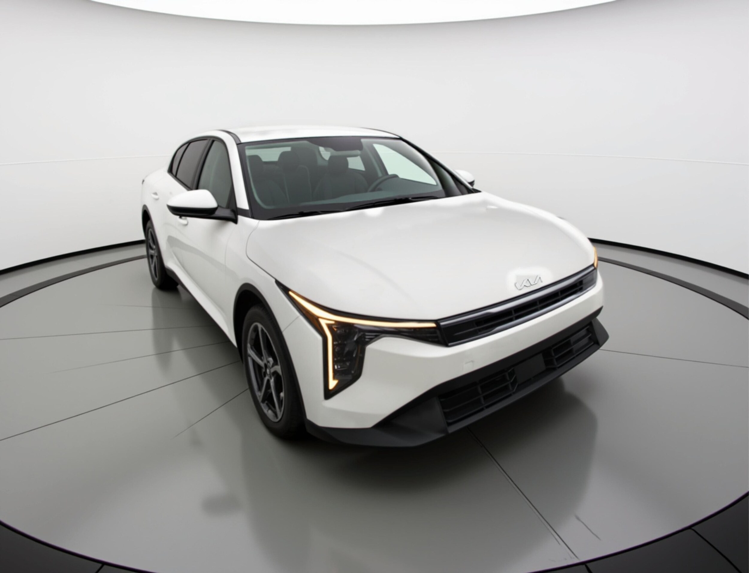 Thumbnail: 2025 Kia K4 - 1