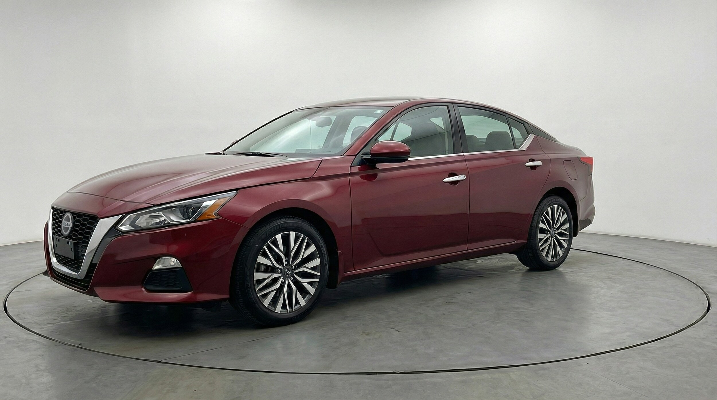 Thumbnail: 2025 Nissan Altima - 3