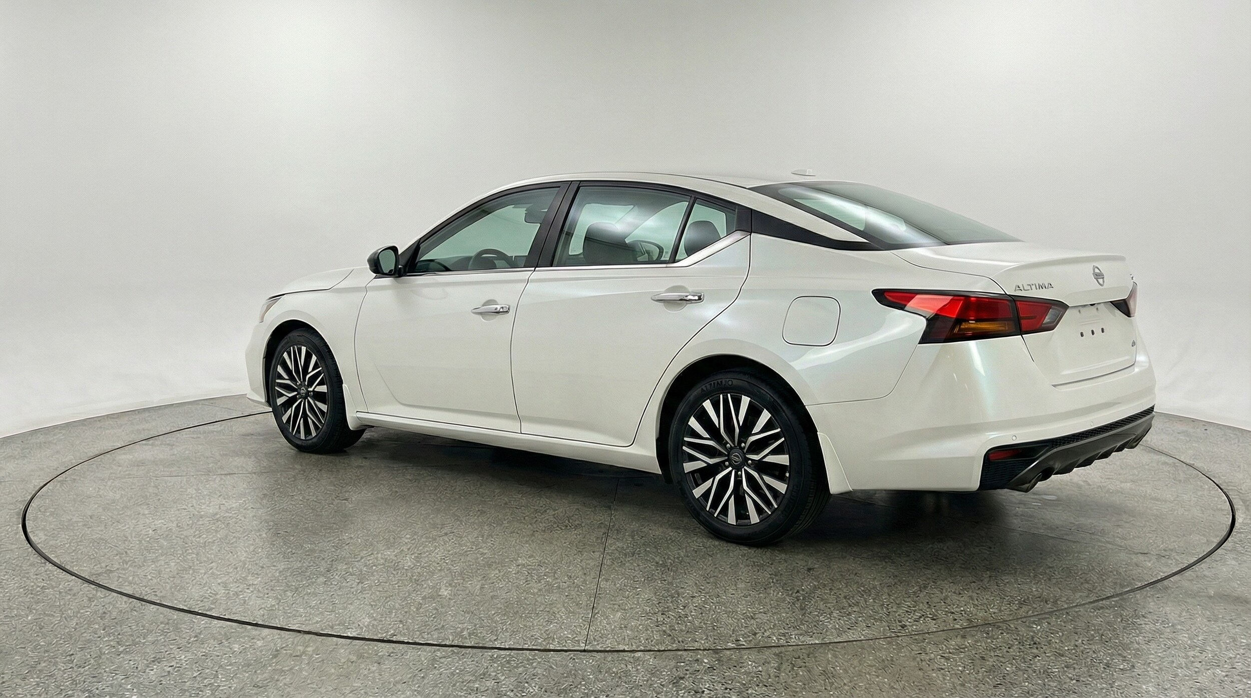 Thumbnail: 2025 Nissan Altima - 5