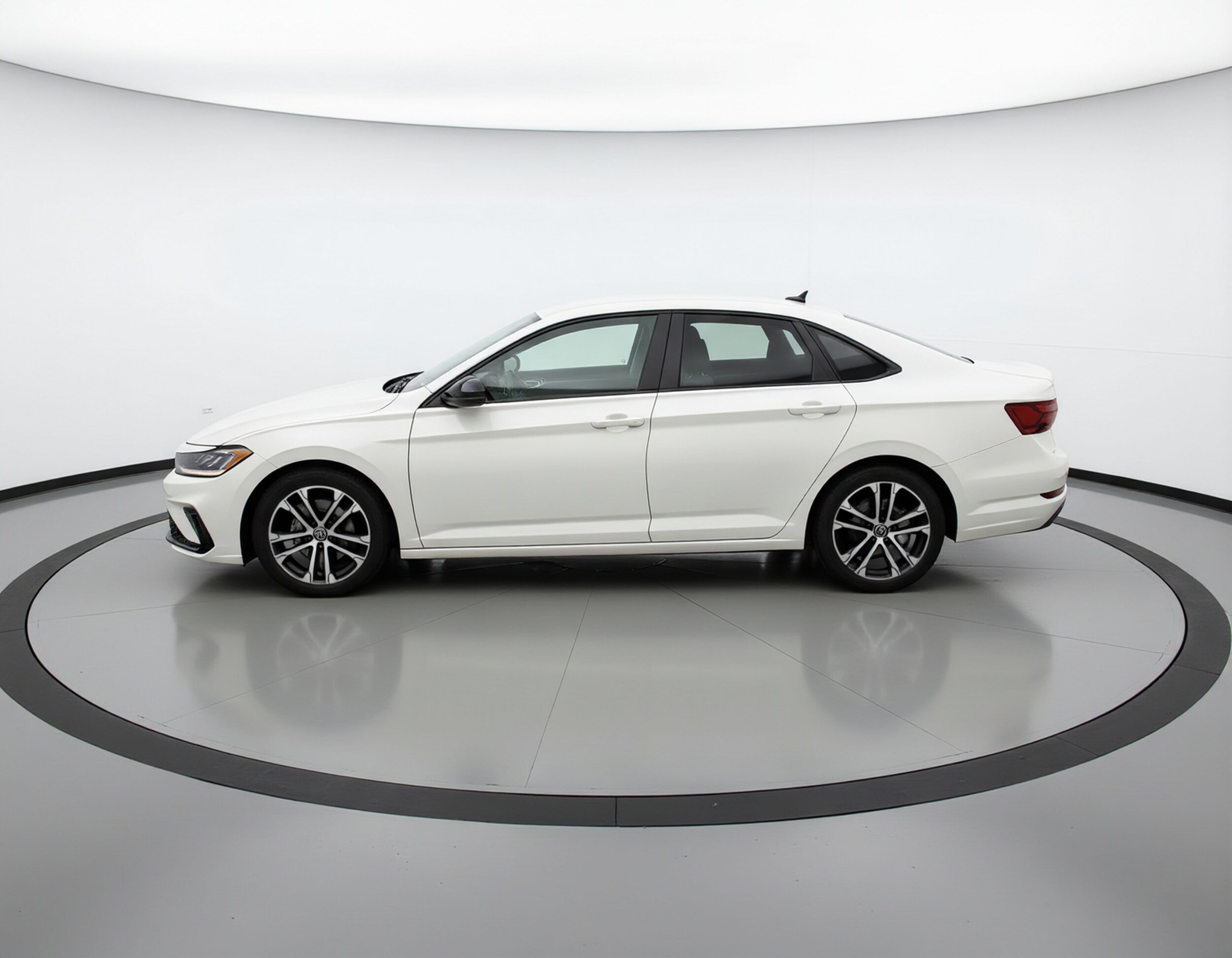 Thumbnail: 2025 Volkswagen Jetta - 4