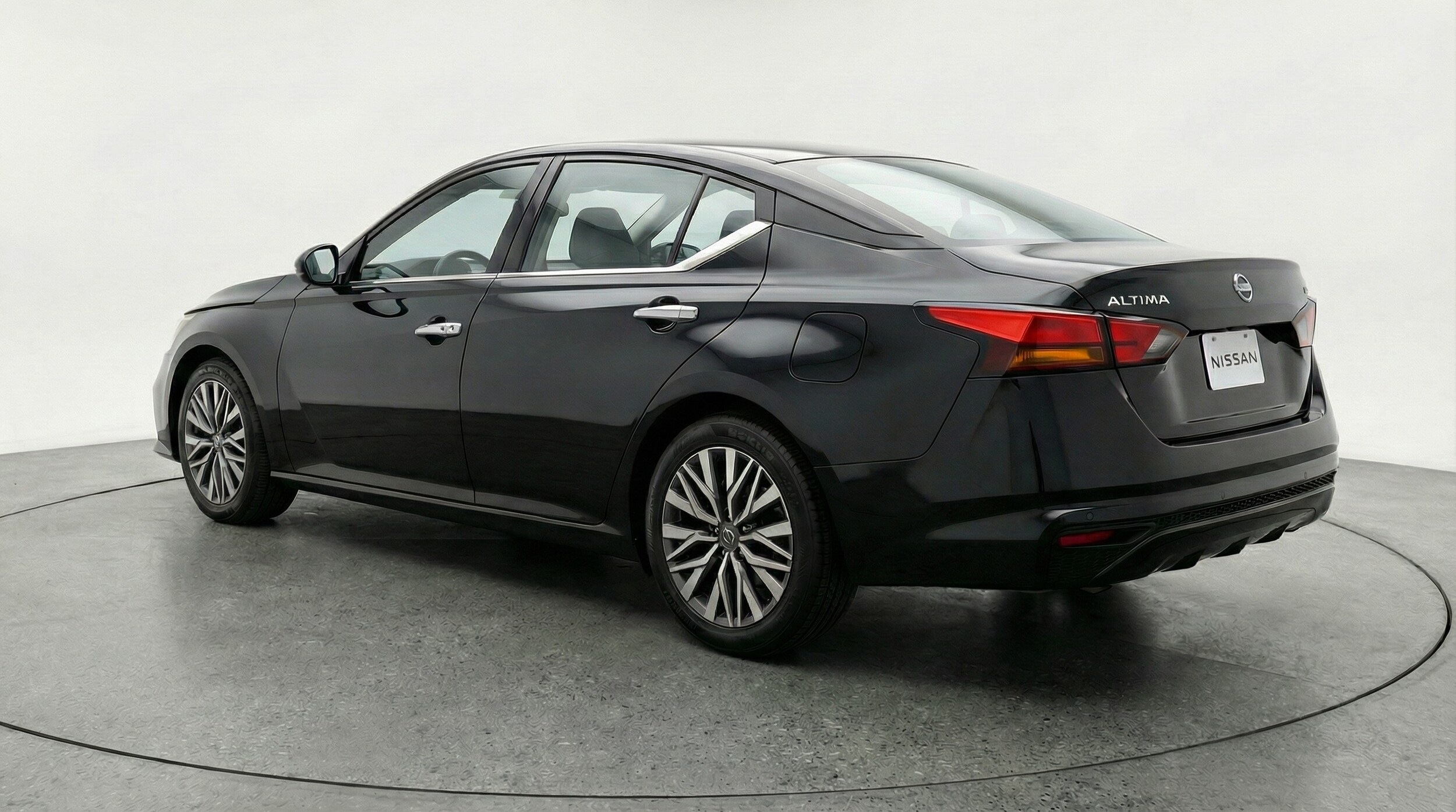 Thumbnail: 2025 Nissan Altima - 5