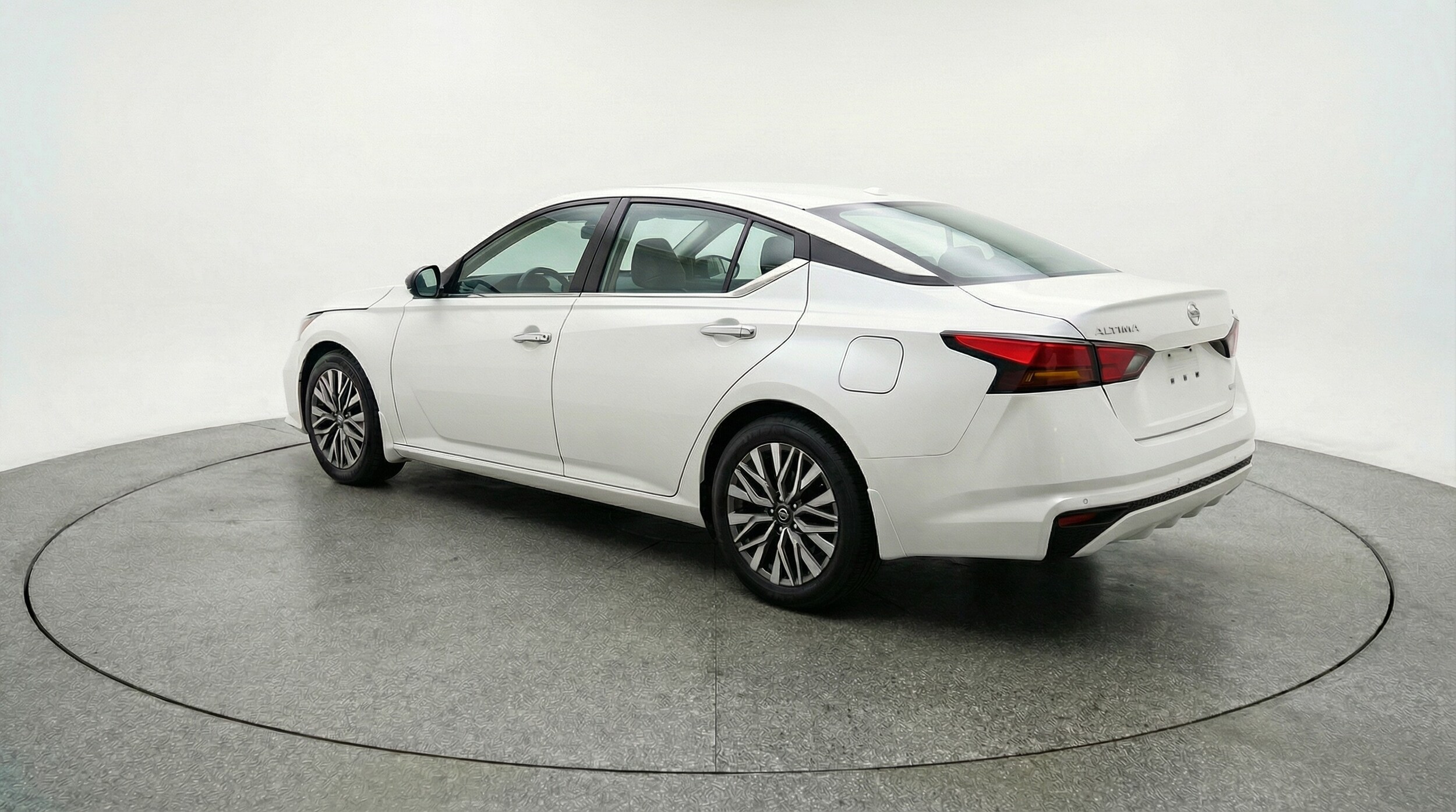 Thumbnail: 2025 Nissan Altima - 5