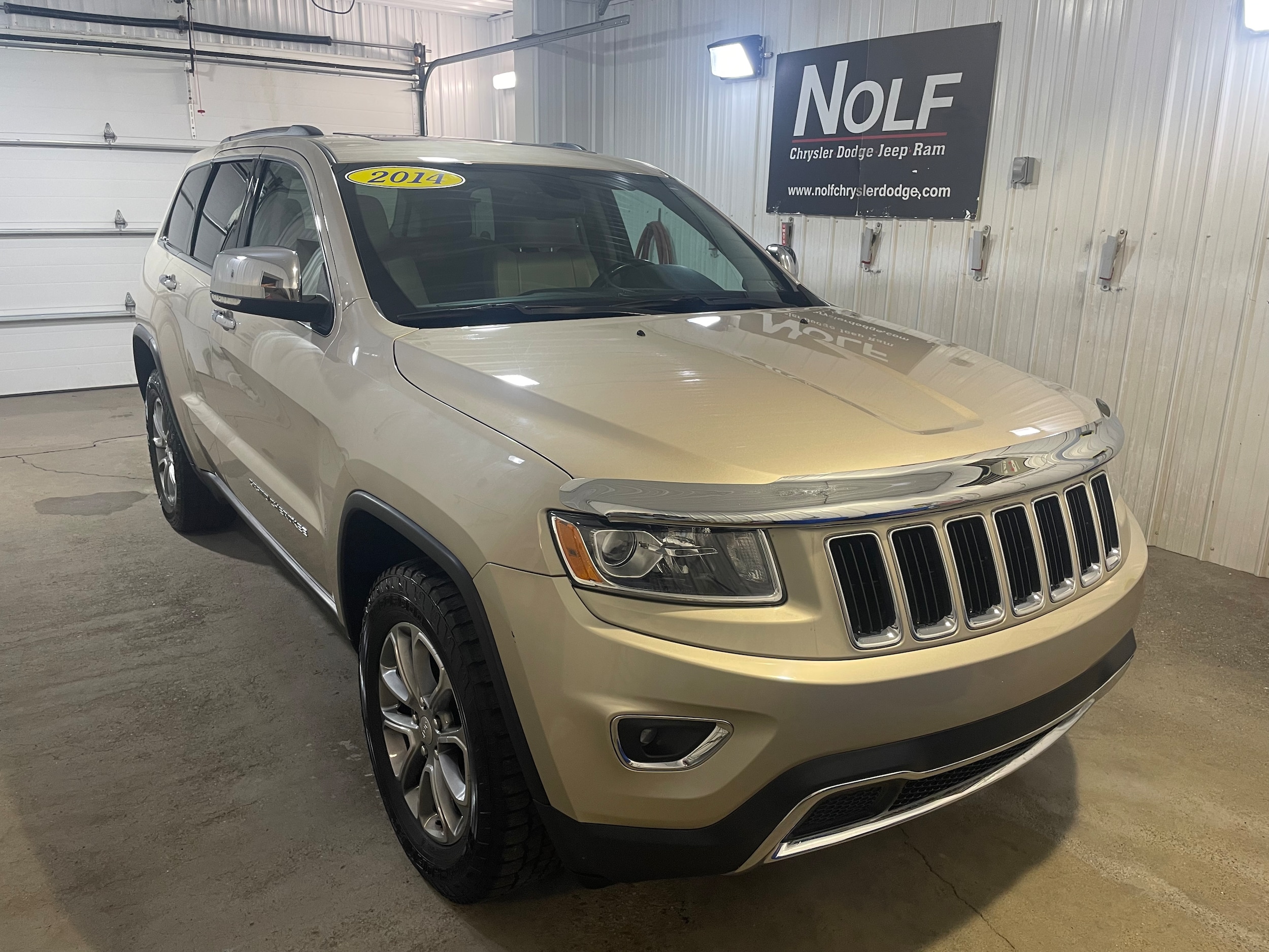 Used 2014 Jeep Grand Cherokee Limited with VIN 1C4RJFBG1EC363642 for sale in Fairmount City, PA
