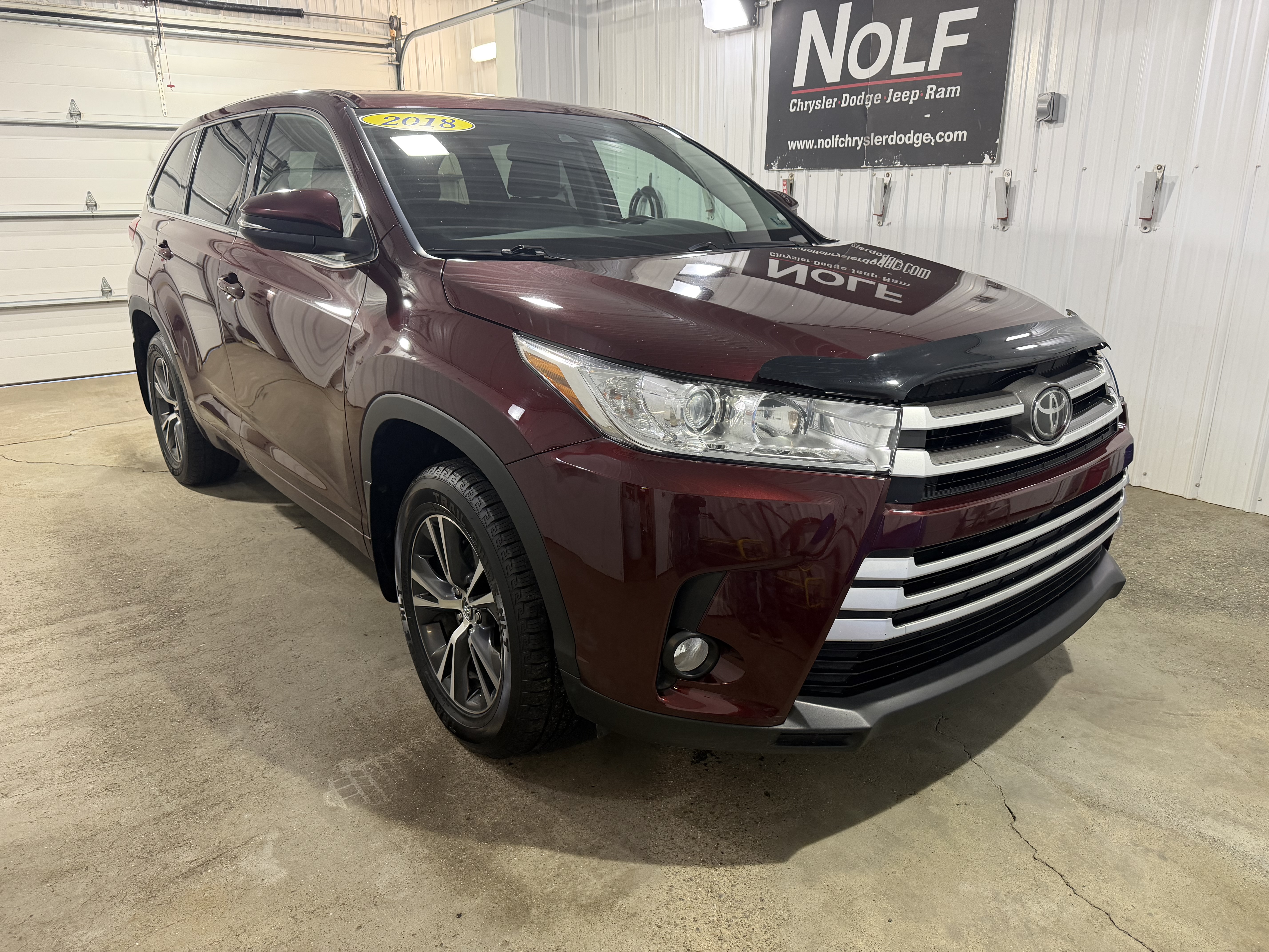 Used 2018 Toyota Highlander LE Plus with VIN 5TDBZRFH0JS871902 for sale in Fairmount City, PA