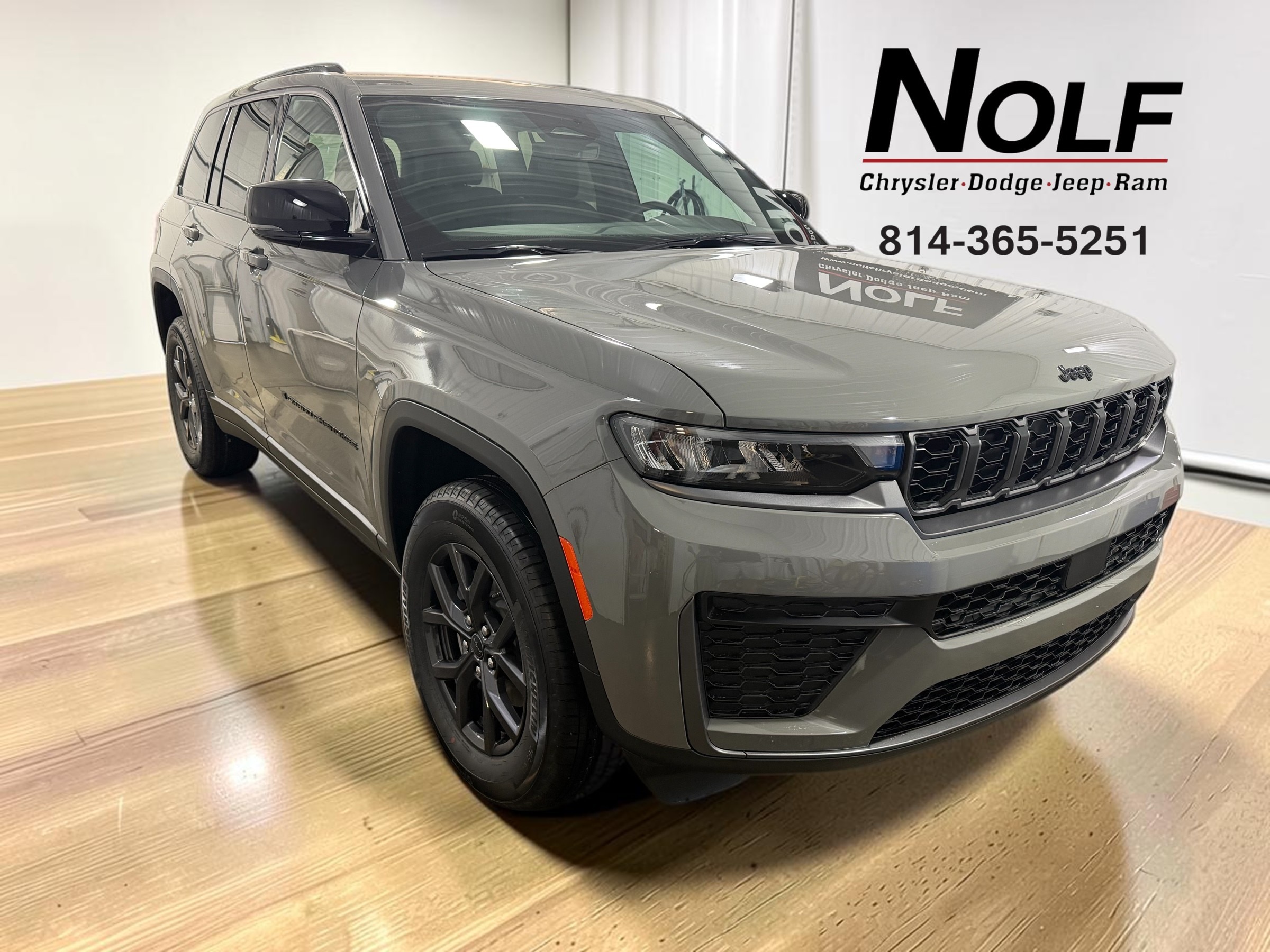 2027 Jeep Grand Cherokee Laredo
