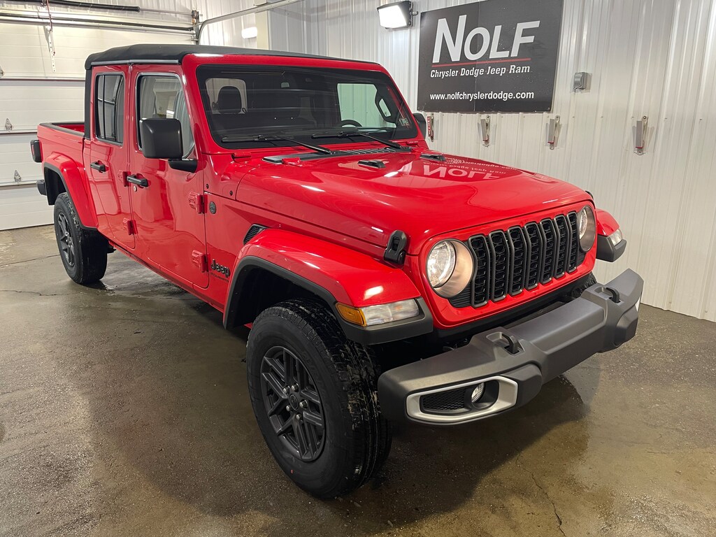 New 2024 Jeep Gladiator SPORT S 4X4 For Sale Fairmount City PA