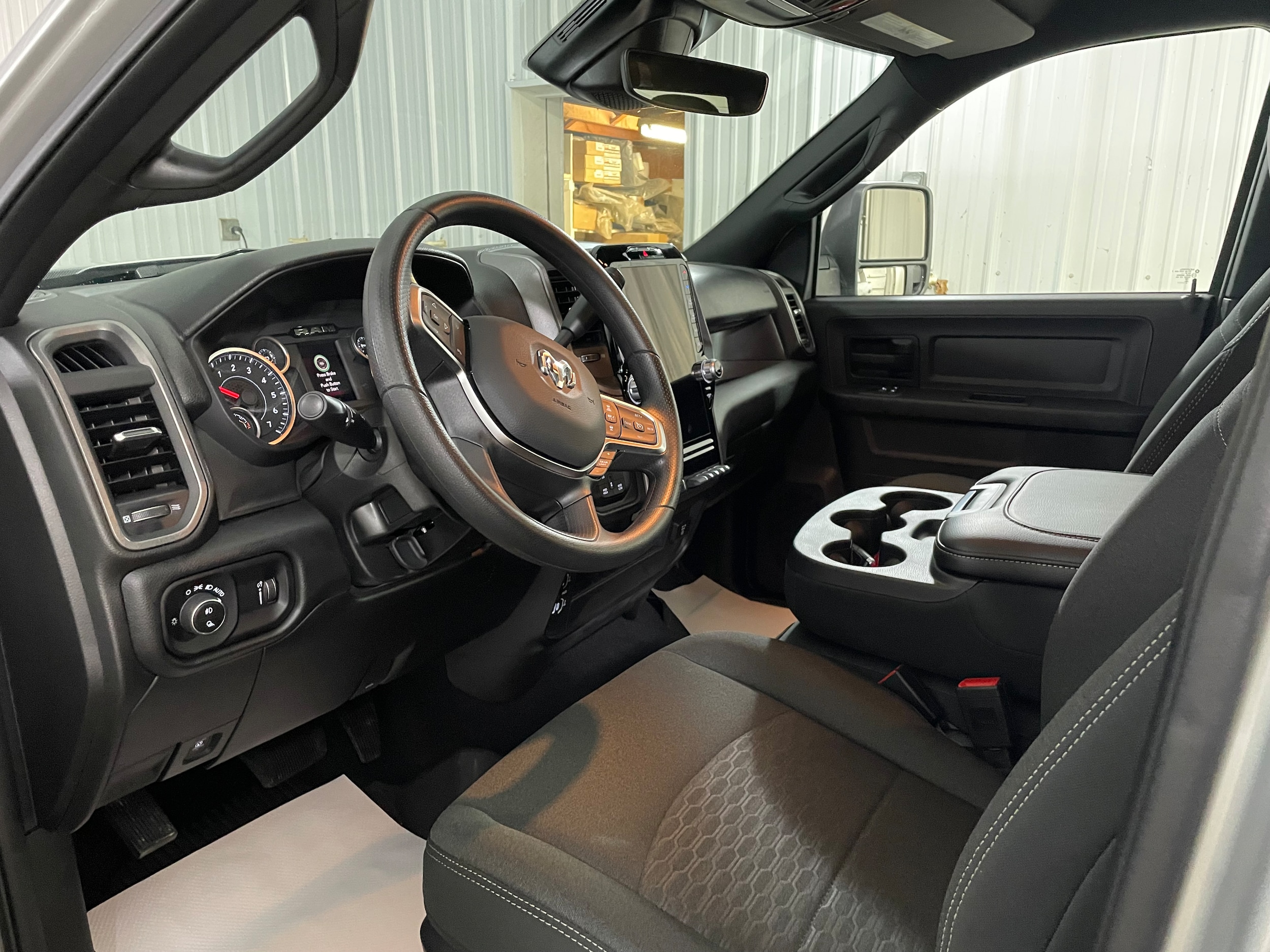 2026 RAM 2500 Tradesman - Photo 9