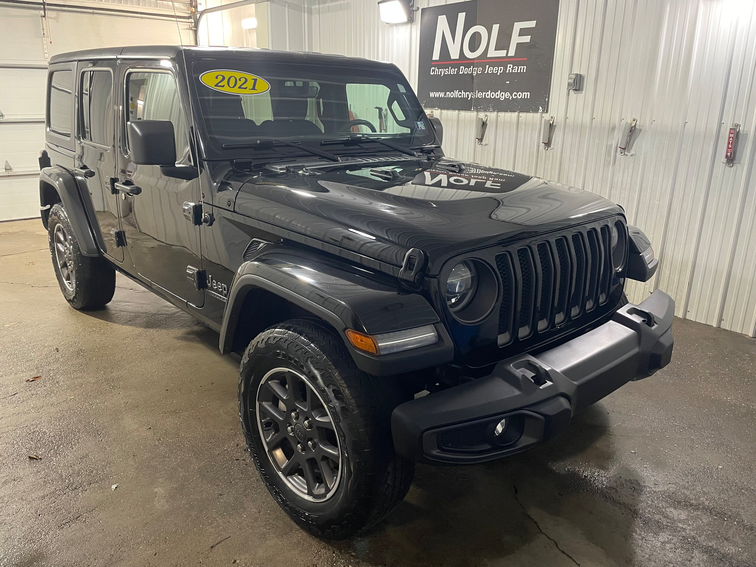 2021 Jeep Wrangler Unlimited Anniversary Edition photo 2