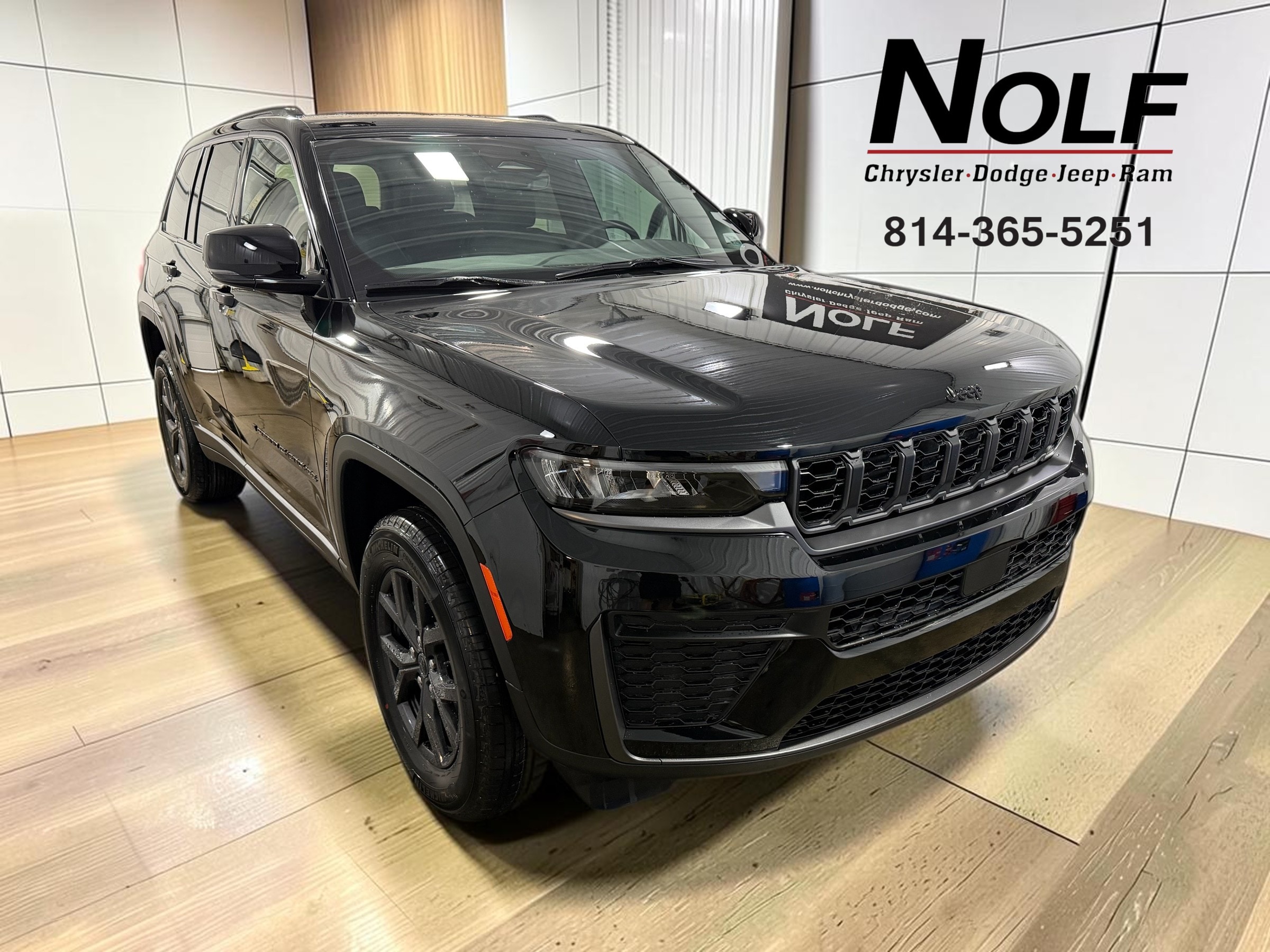 2027 Jeep Grand Cherokee Laredo