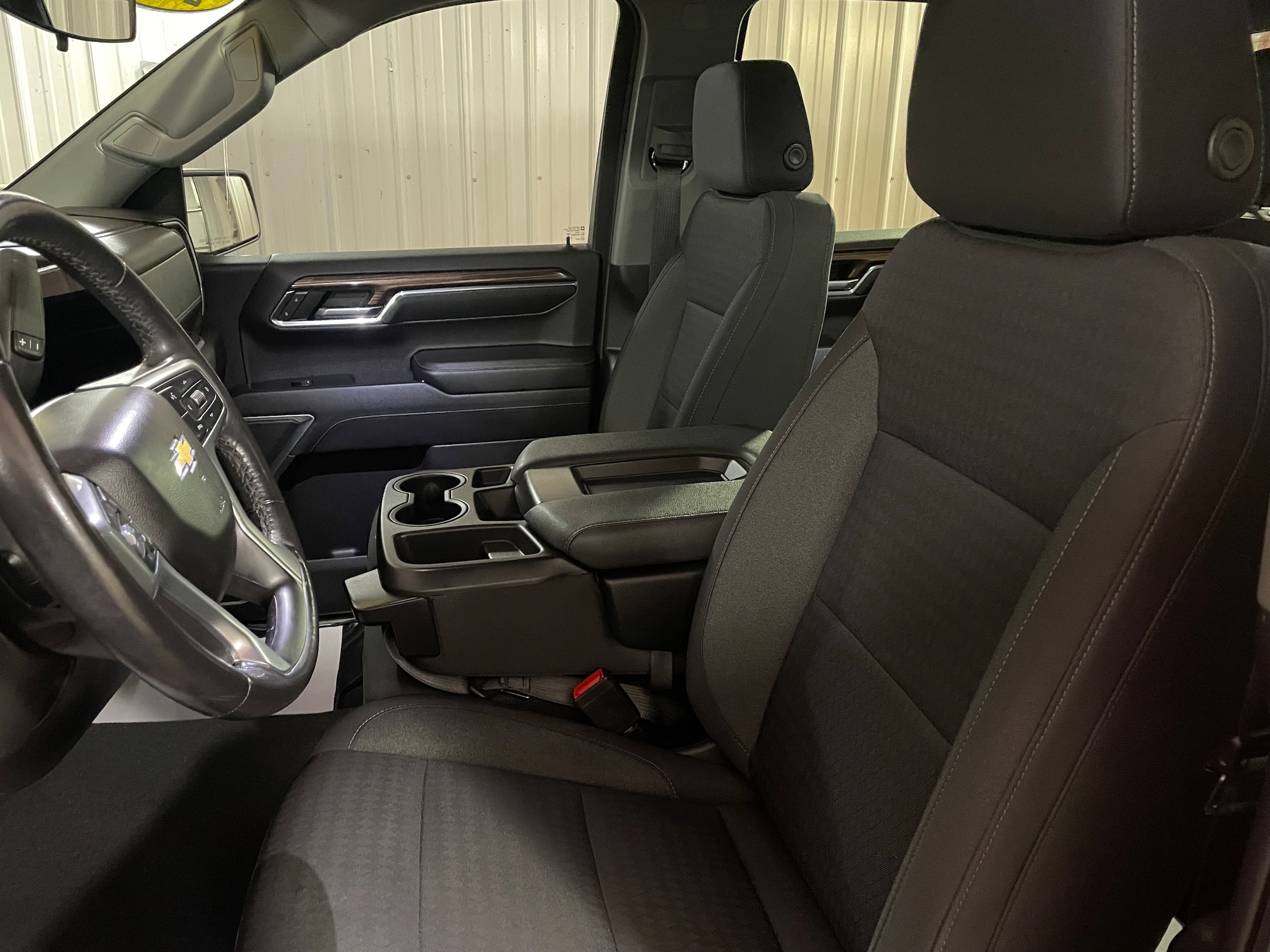 2022 Chevrolet Silverado 1500 LT - Photo 14