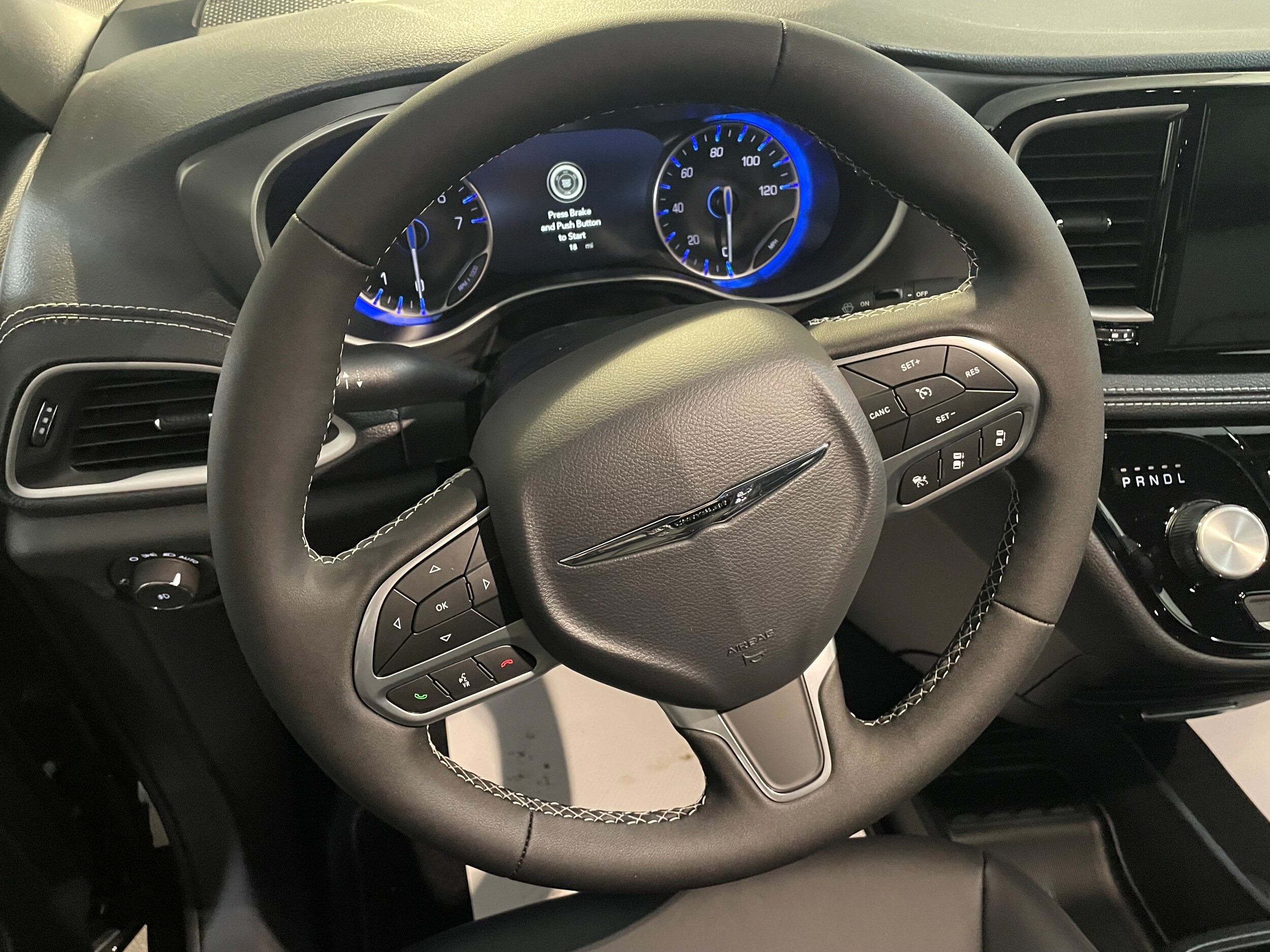 2026 Chrysler Pacifica Select - Photo 10