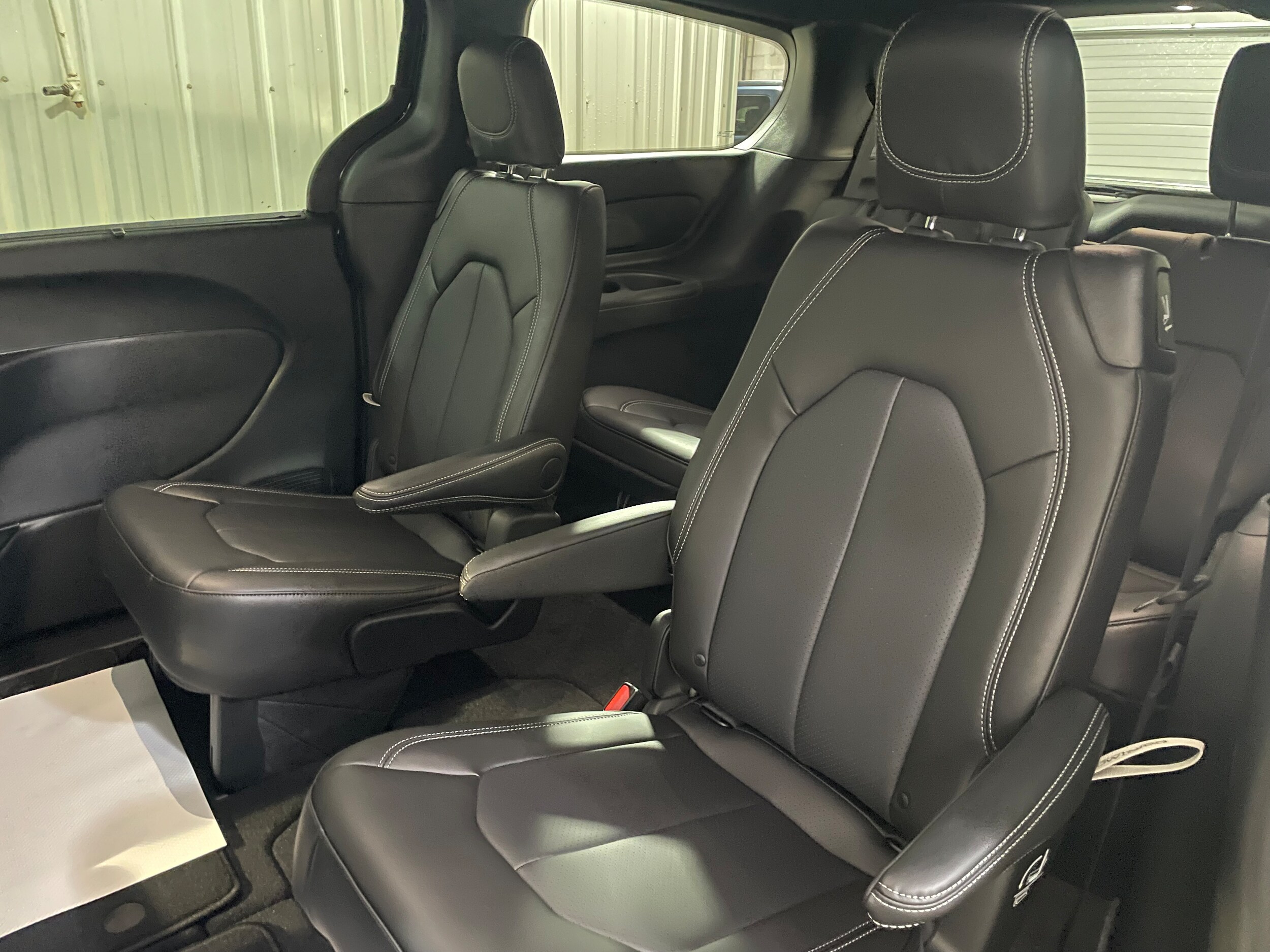 2026 Chrysler Pacifica Select - Photo 7