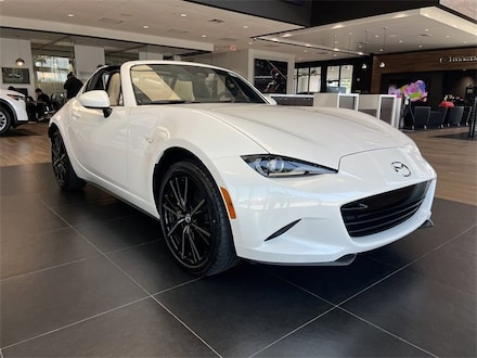 2025 Mazda MX-5 Miata RF Grand Touring CONVERTIBLE