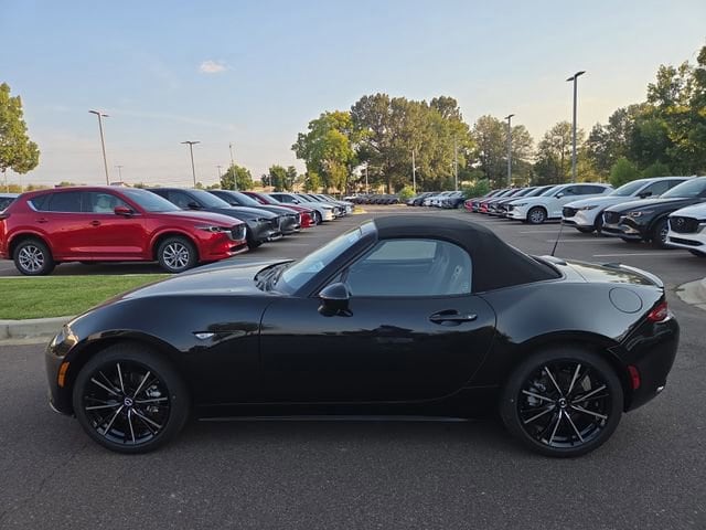 2025 Mazda MX-5 Miata Grand Touring - Photo 6