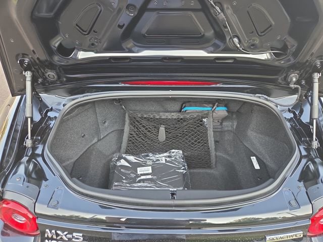 2025 Mazda MX-5 Miata Grand Touring - Photo 12
