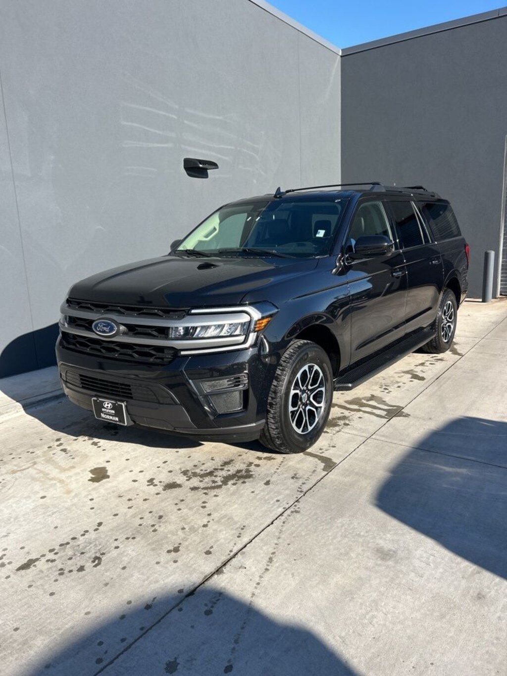 Used 2024 Ford Expedition Max XLT SUV