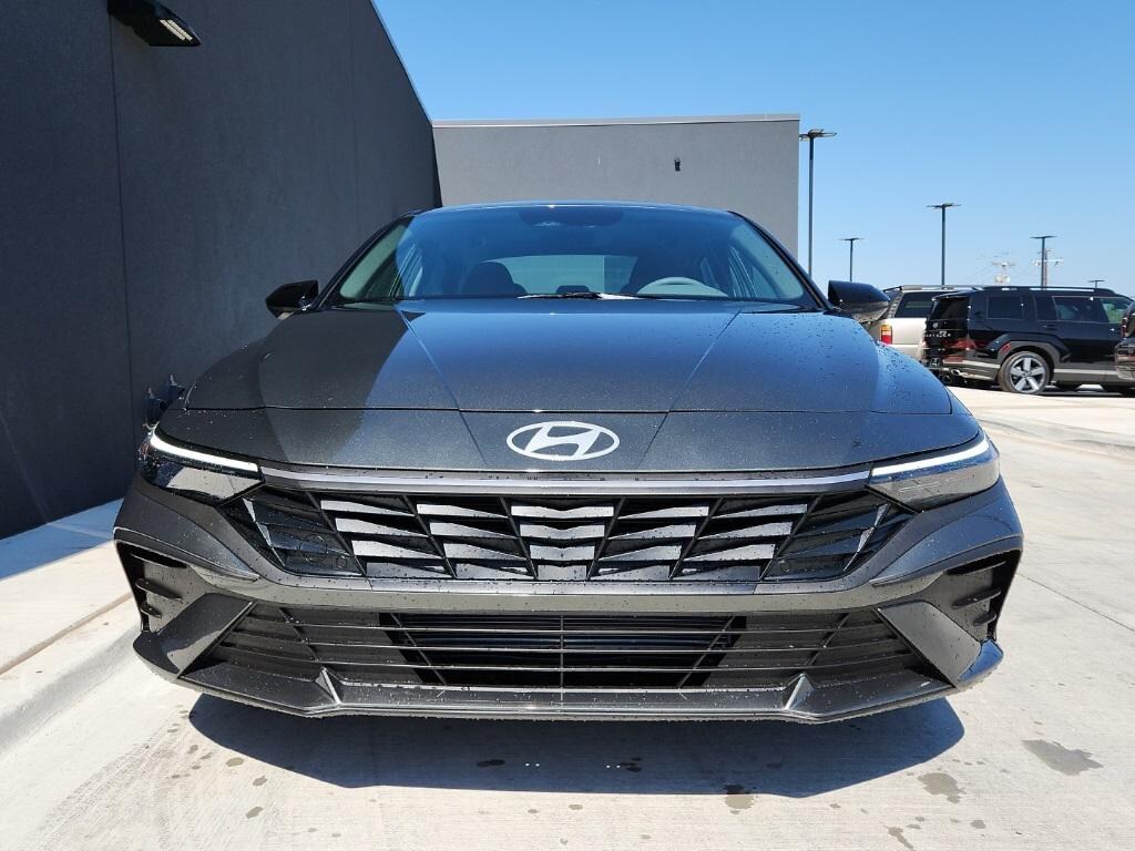 New 2025 Hyundai Elantra SEL Sport Sedan