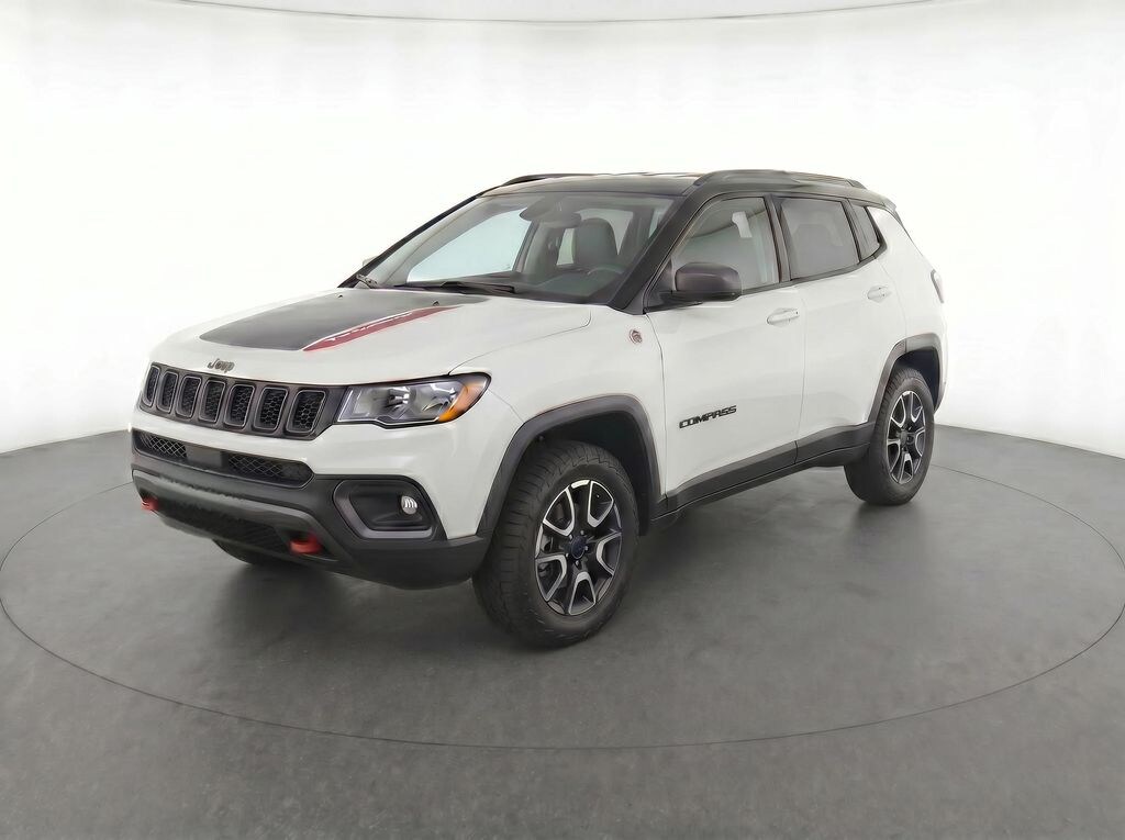 Used 2025 Jeep Compass Trailhawk SUV