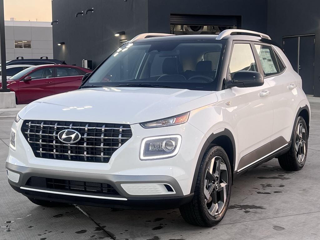 New 2025 Hyundai Venue Limited SUV