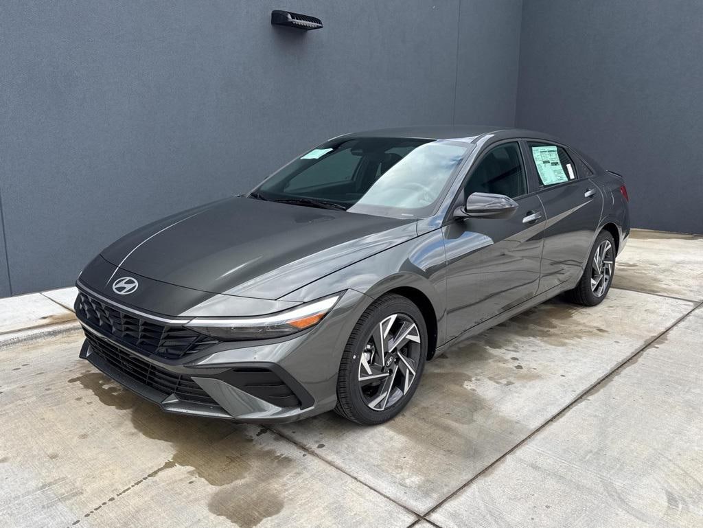 New 2025 Hyundai Elantra SEL Sport Sedan