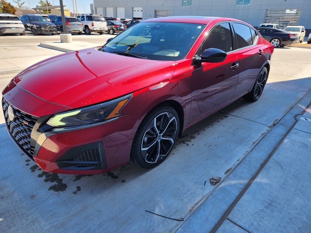 Used 2024 Nissan Altima 2.5 SR Sedan