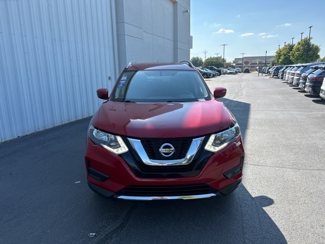 Used 2017 Nissan Rogue SV with VIN JN8AT2MT8HW383680 for sale in Norman, OK