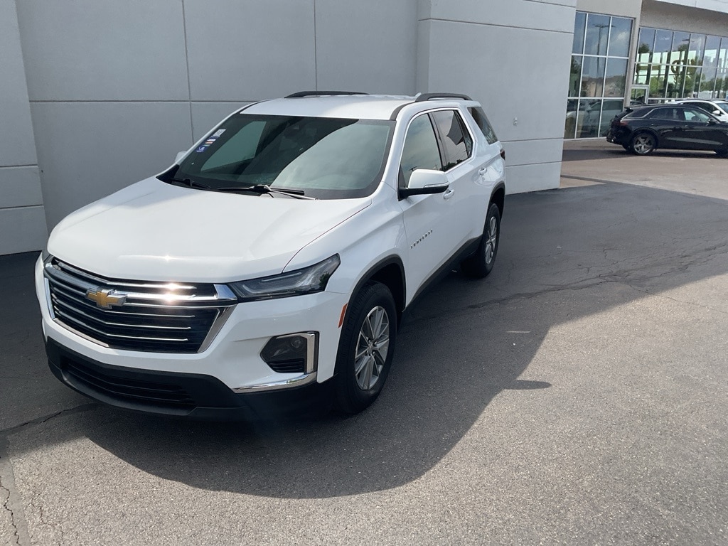 Used 2023 Chevrolet Traverse 3LT with VIN 1GNERHKW0PJ237028 for sale in Norman, OK