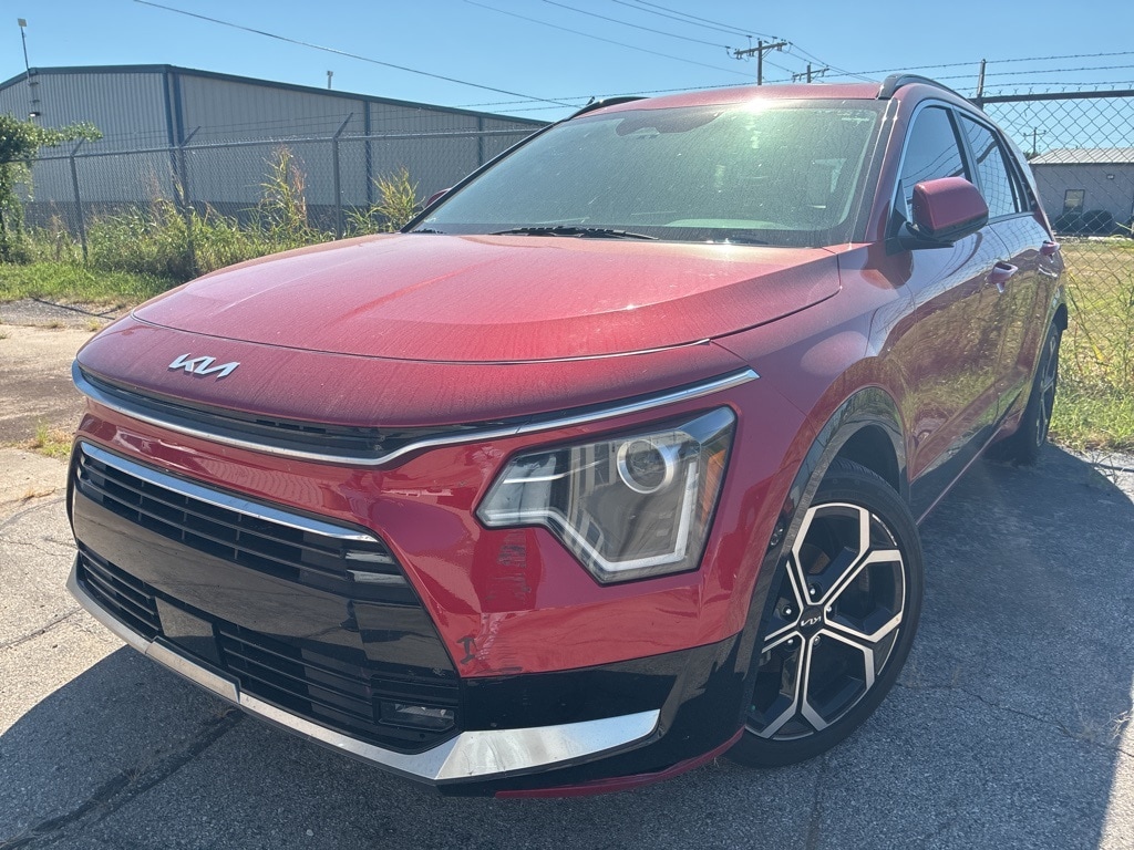 Used 2023 Kia Niro EX Touring SUV