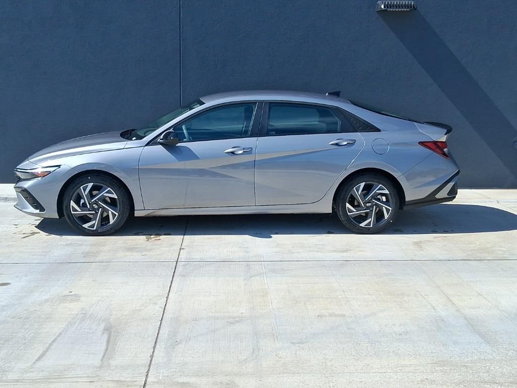 New 2025 Hyundai Elantra SEL Sport Sedan