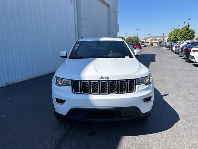 Used 2019 Jeep Grand Cherokee Laredo E with VIN 1C4RJEAG4KC816580 for sale in Norman, OK