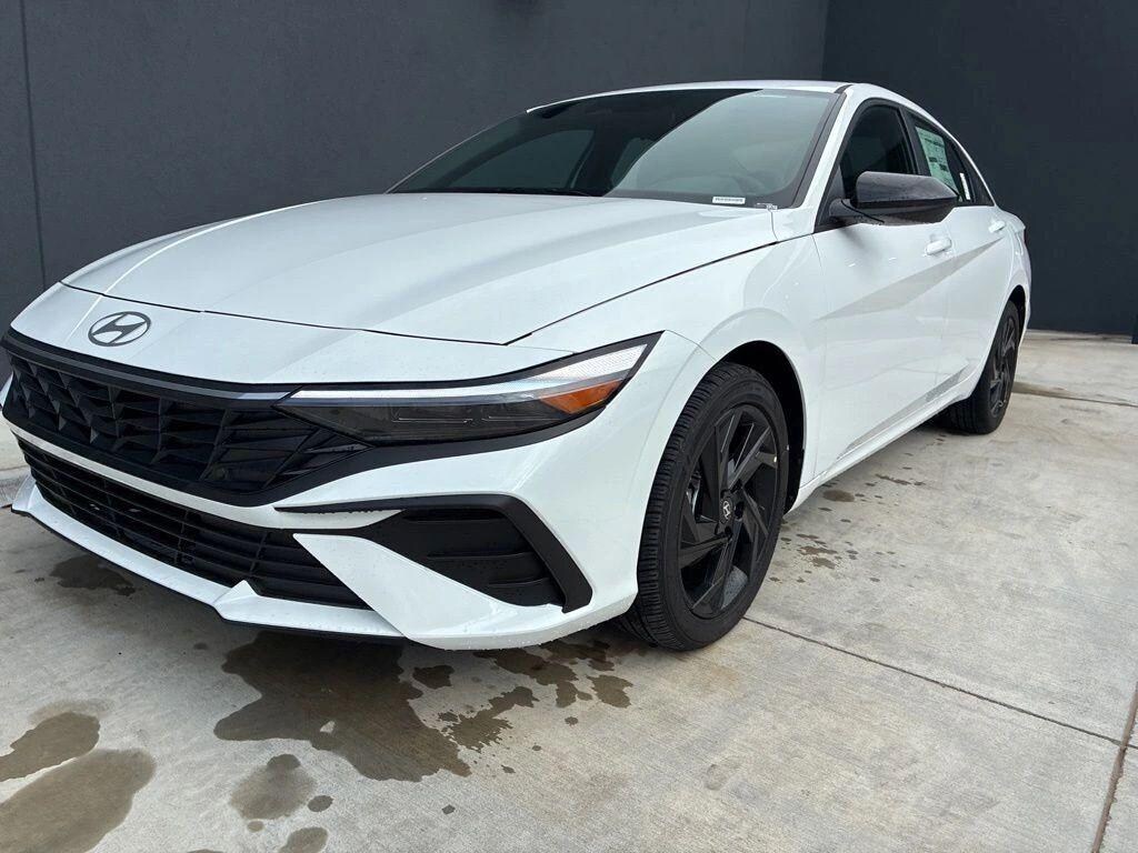 New 2026 Hyundai Elantra SEL Sport Sedan