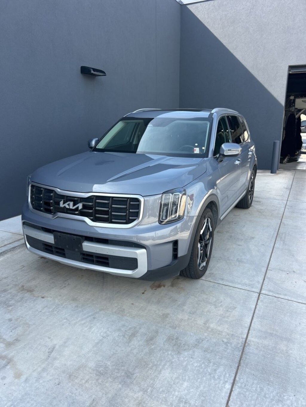 Used 2025 Kia Telluride S SUV