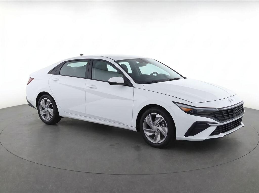 New 2026 Hyundai Elantra SE Sedan