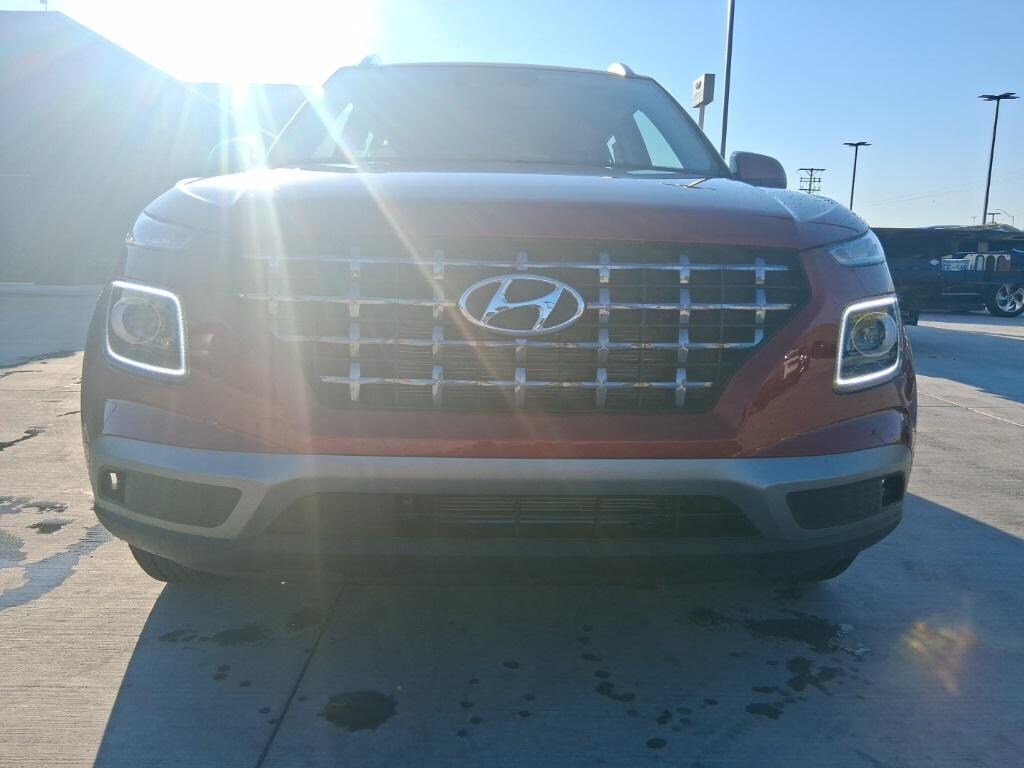 New 2025 Hyundai Venue Limited SUV