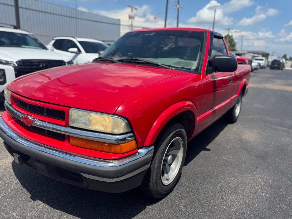 2003 Chevrolet S-10 Base