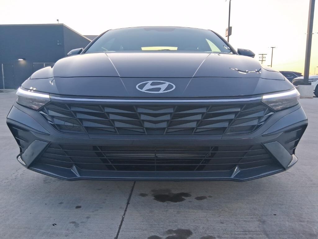 New 2025 Hyundai Elantra SEL Sport Sedan