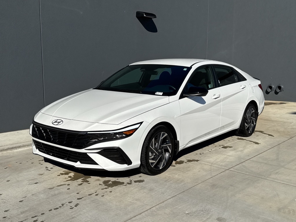 Used 2025 Hyundai Elantra Hybrid SEL Sport Sedan