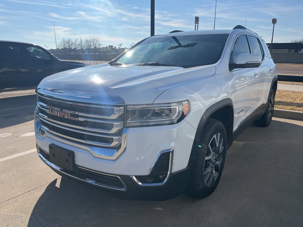 2023 GMC Acadia SLT's photo